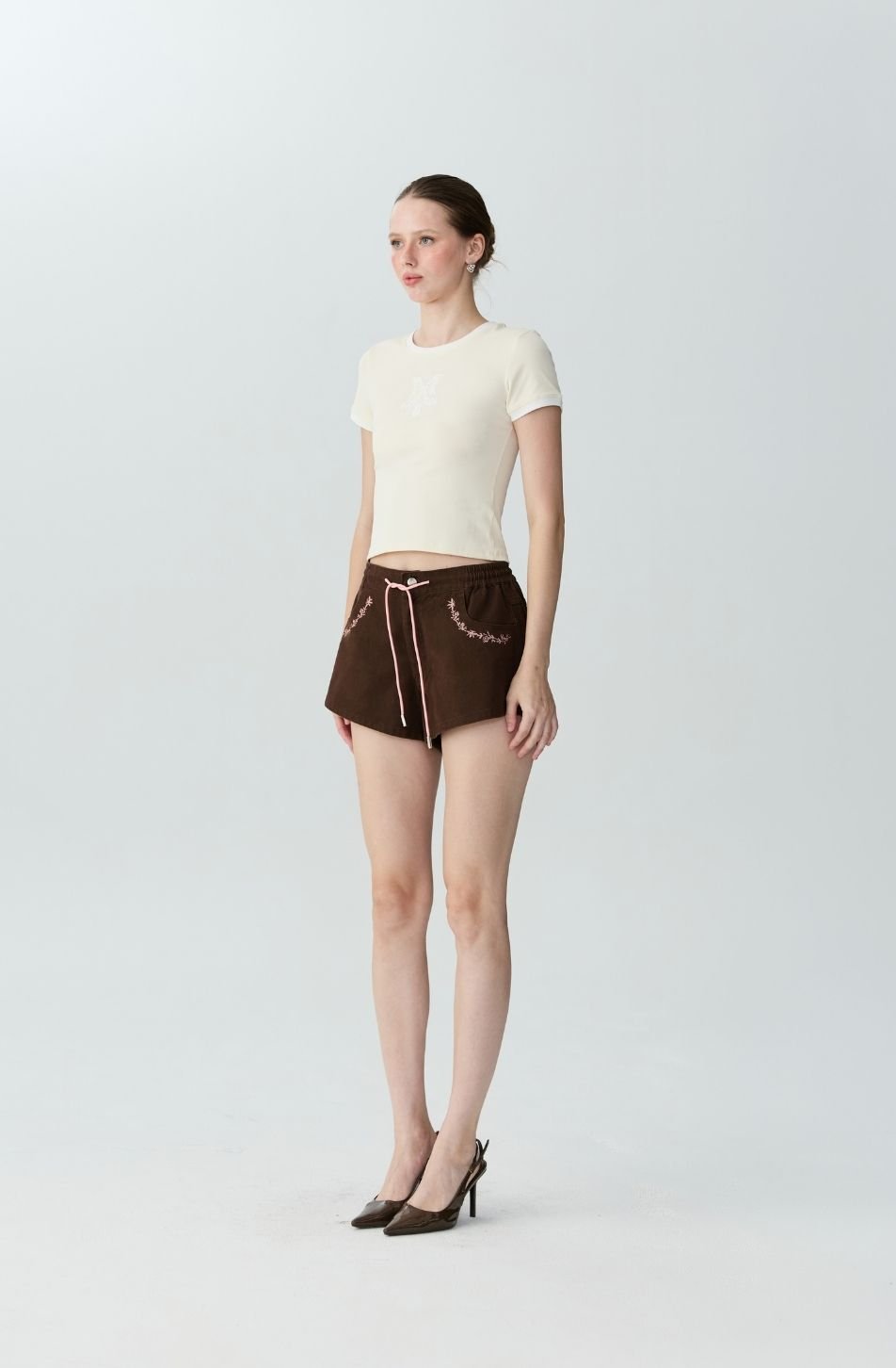 Flora Denim Shorts (จัดส่ง 18/11)