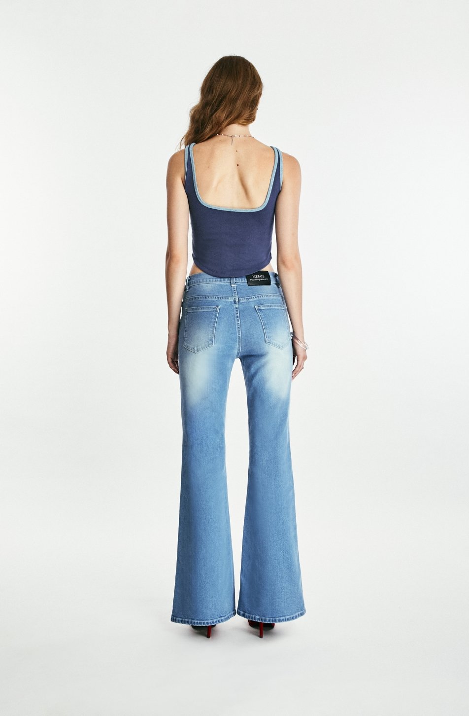 Merge Low Waist Flare Jeans (จัดส่ง 24/01)