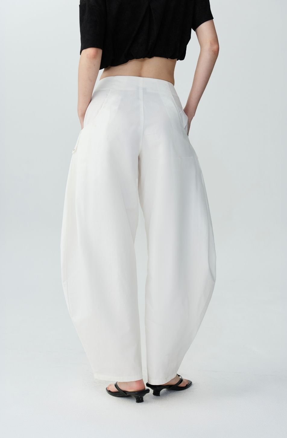 Brooke Nylon Pants (จัดส่ง 04/11)