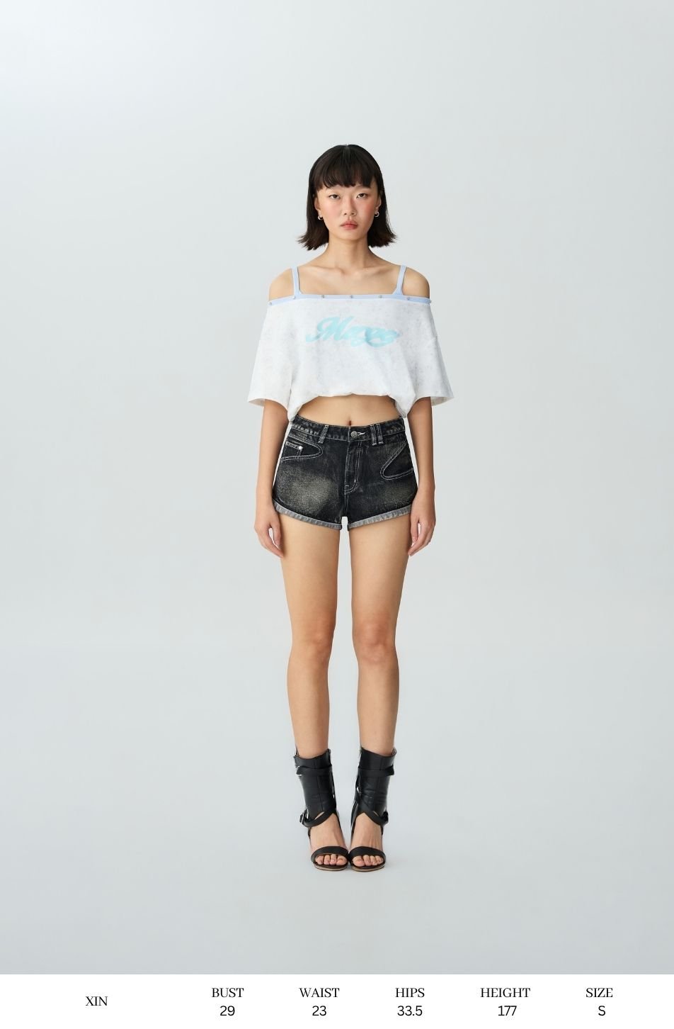 Sassy Denim Shorts (จัดส่ง 04/11)