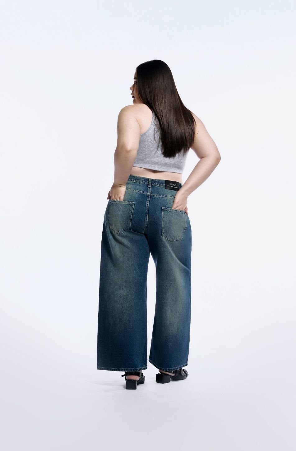 Ami Crop Top