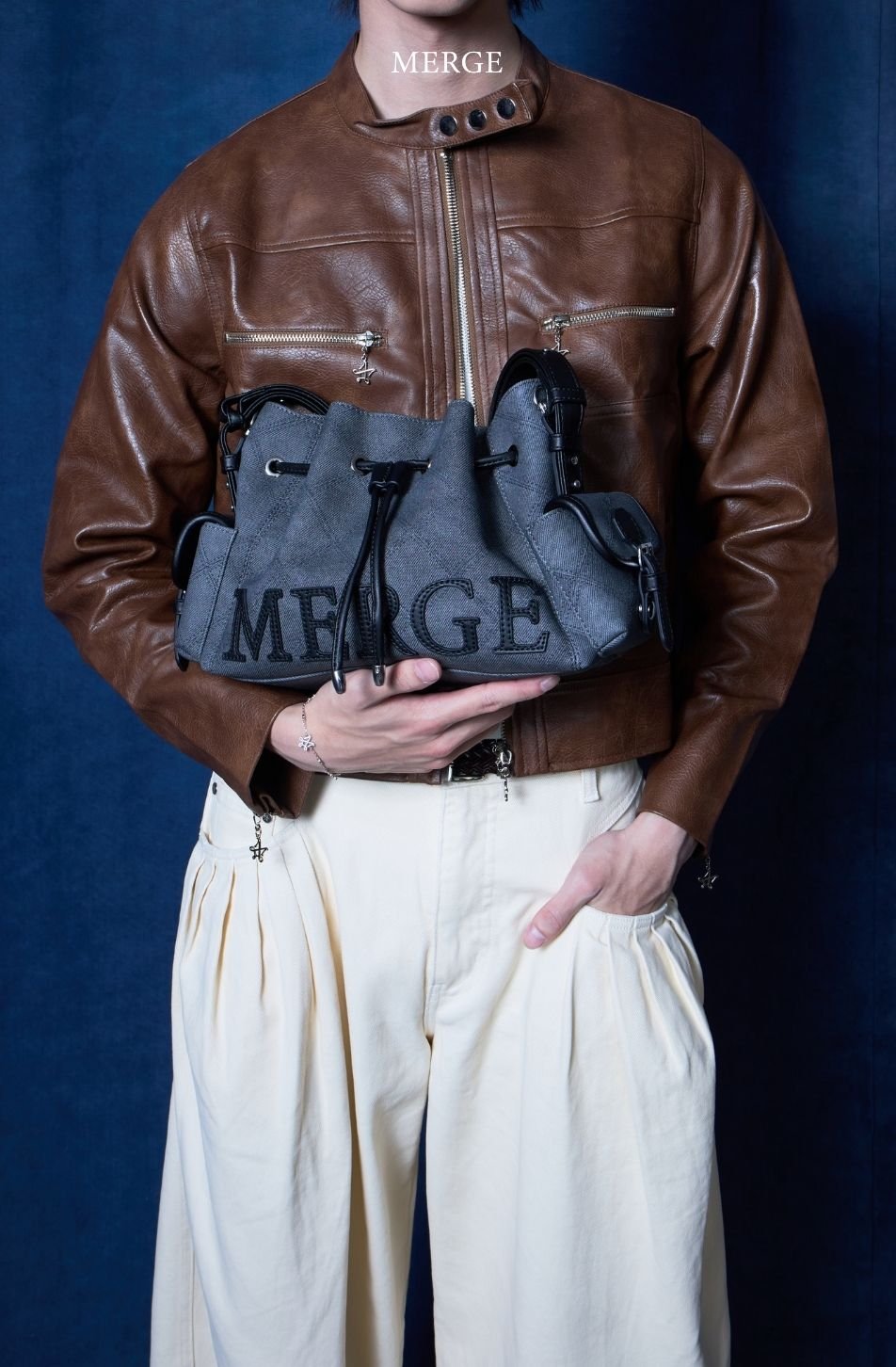 Merge On Time Bag Mini - Sundown Black (จัดส่ง 4-6 Nov)