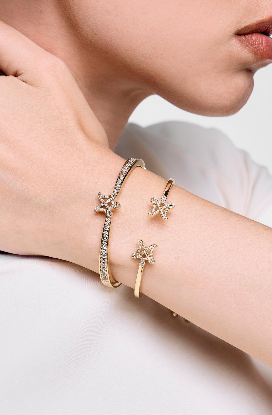 Merge Bangle Bracelet (Crystal Champagne , Cuff Crystal Champagne จัดส่ง 24/07)