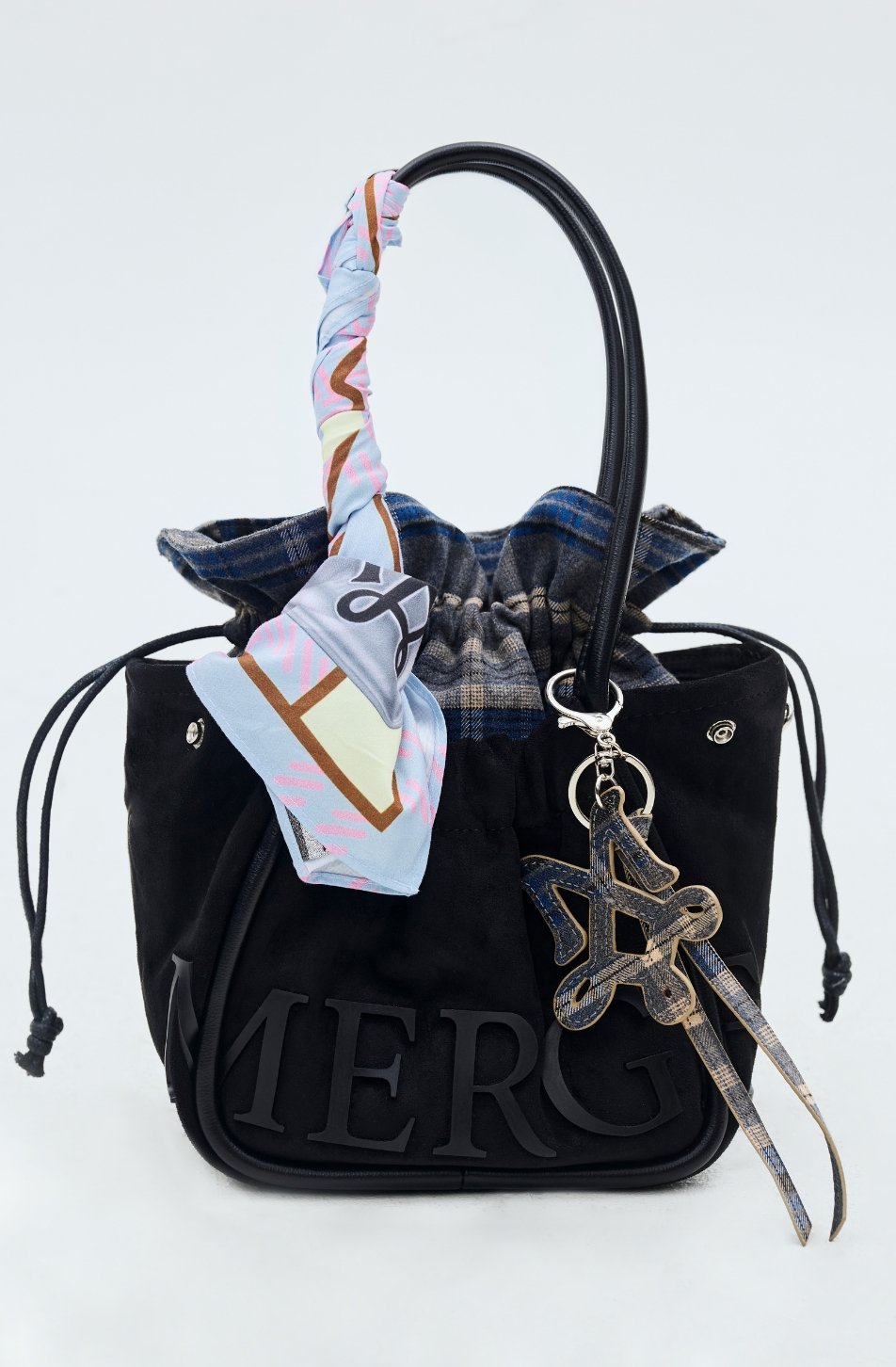 Merge A Day Bag With Heart in Mini (Ship 31 May)