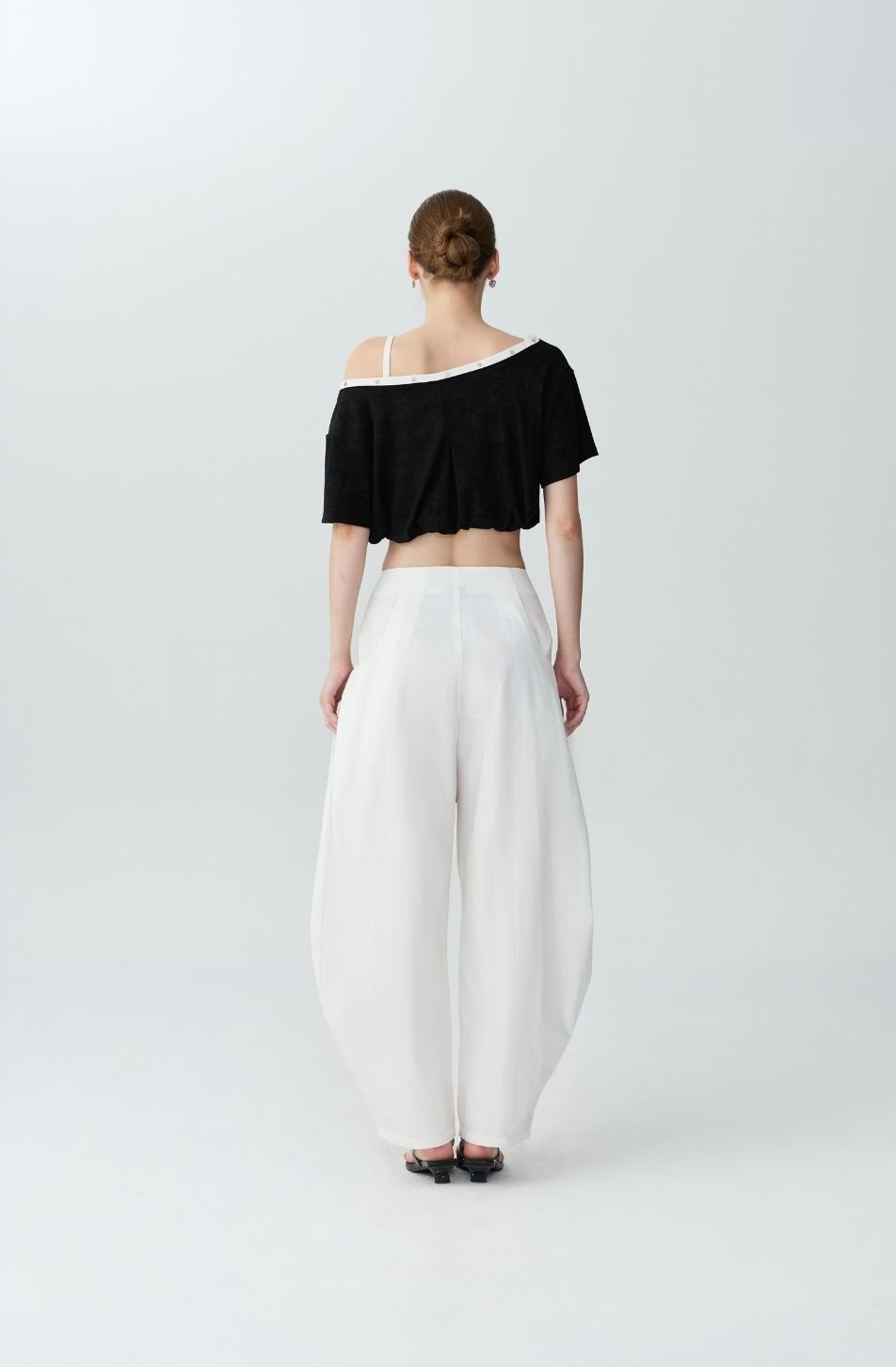 Brooke Nylon Pants (จัดส่ง 04/11)