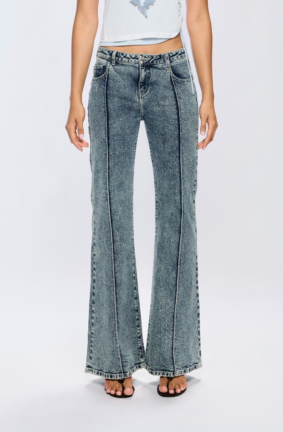 Actual Low Waist Flare Jeans (จัดส่ง 24/09)