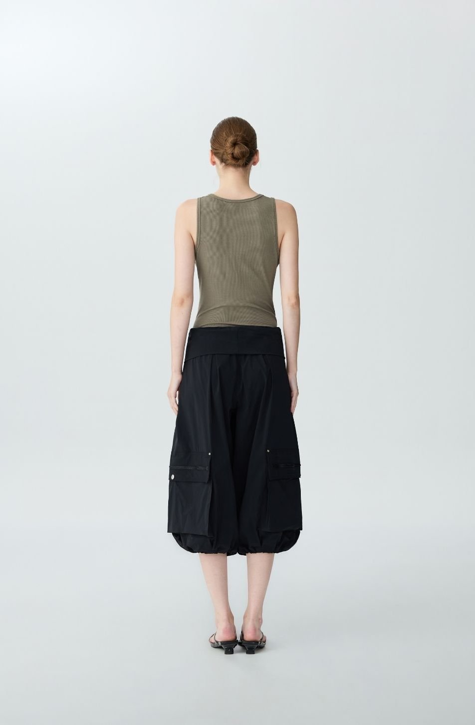 Taylor Nylon Pants (จัดส่ง 19/11)