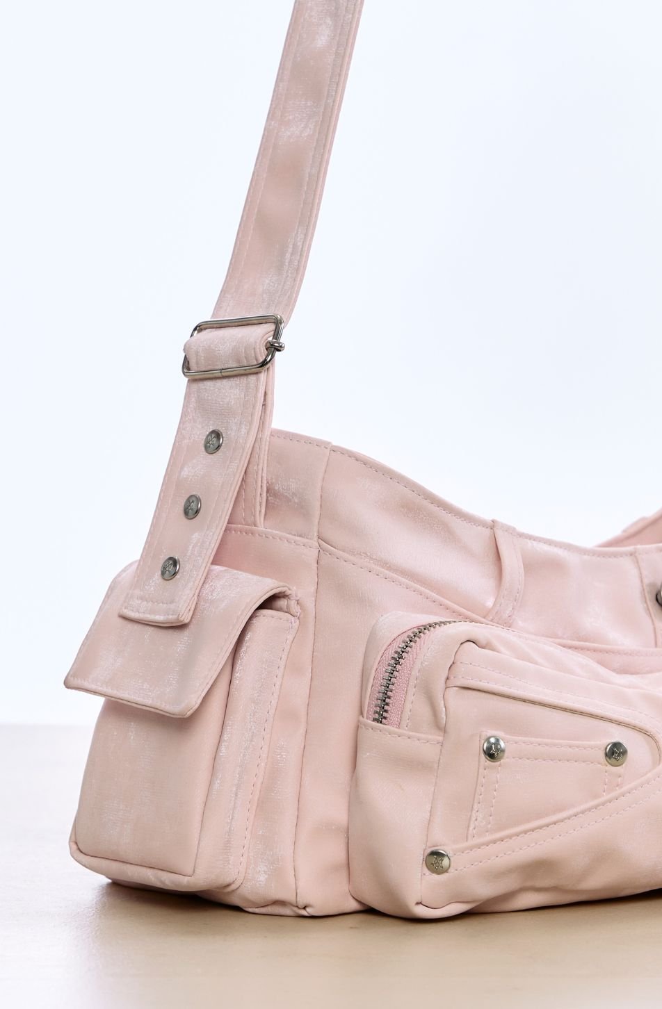 Merge Cargo Bag Pale Pink