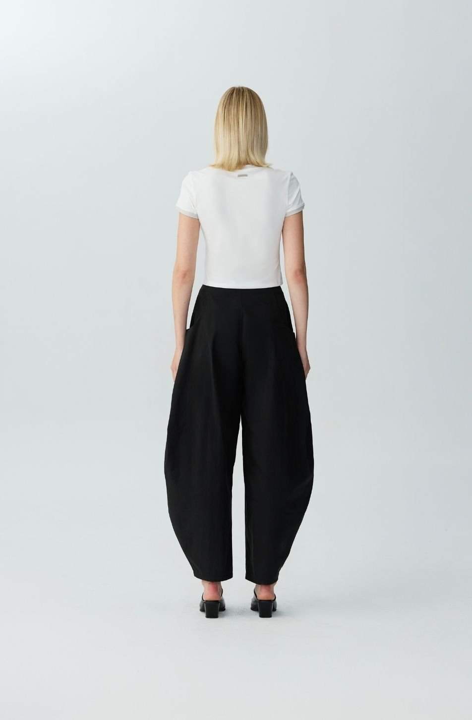Brooke Nylon Pants (จัดส่ง 04/11)