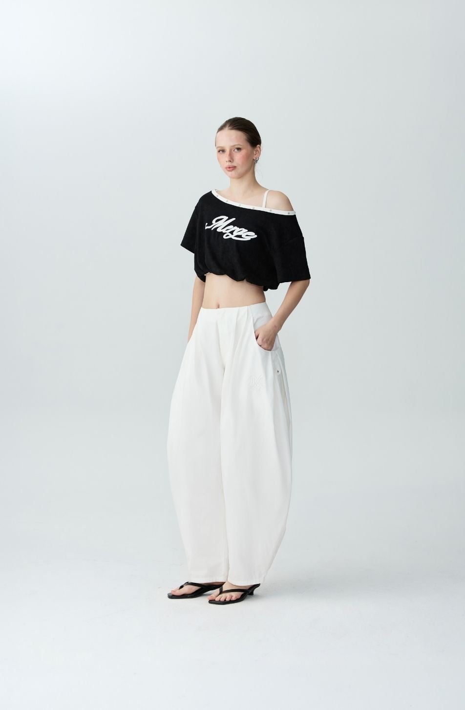 Paula Cropped Off Shoulder Top (จัดส่ง 12/11)