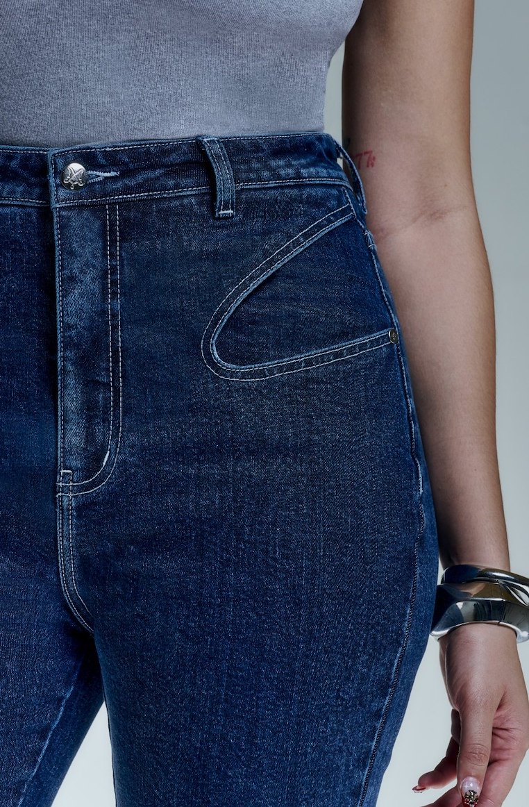 Merge Curve Up Jeans