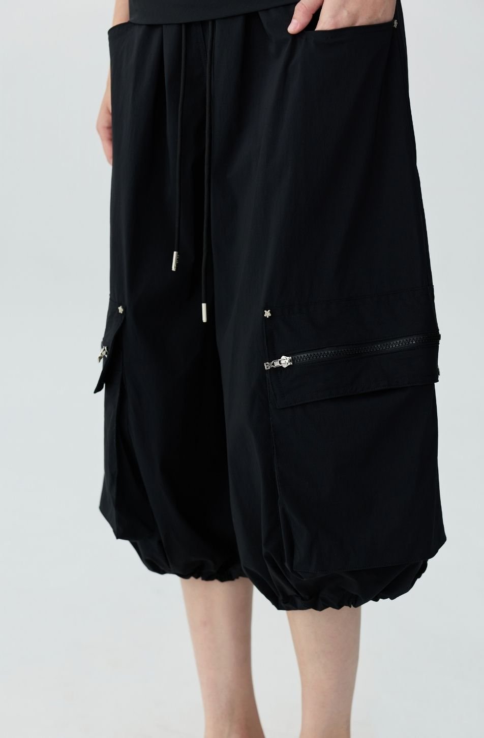 Taylor Nylon Pants (จัดส่ง 19/11)
