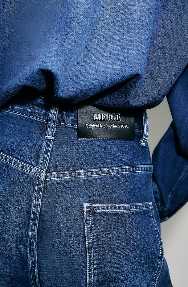 Signature Bermuda Jeans 01