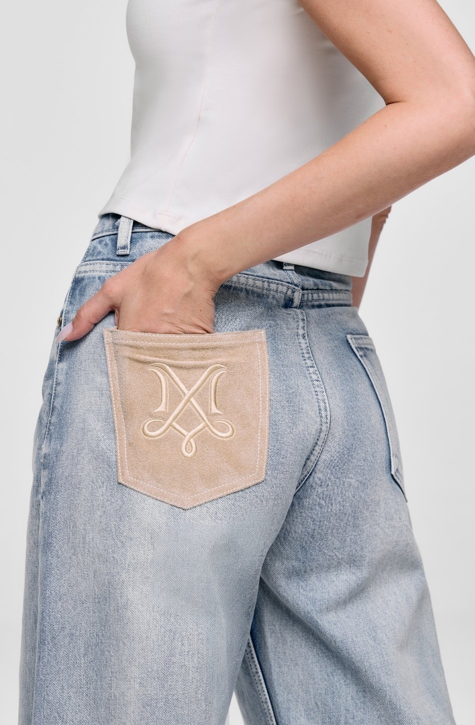Signature Curve Jeans (Mid Waist)(จัดส่ง 03/08)