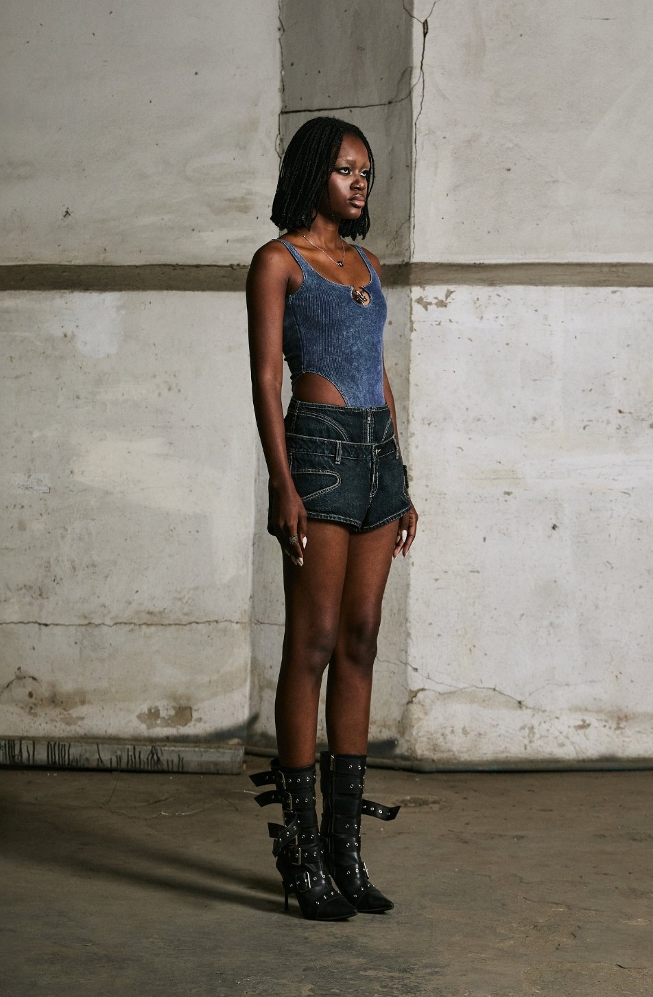 Merge Add Curve Denim Shorts