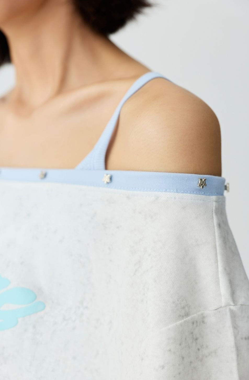 Paula Cropped Off Shoulder Top (จัดส่ง 12/11)