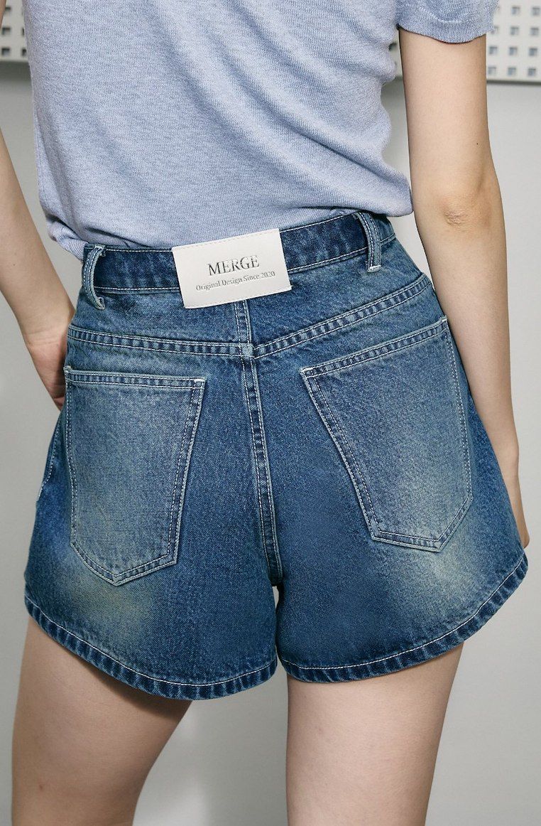 Signature Denim Shorts 01