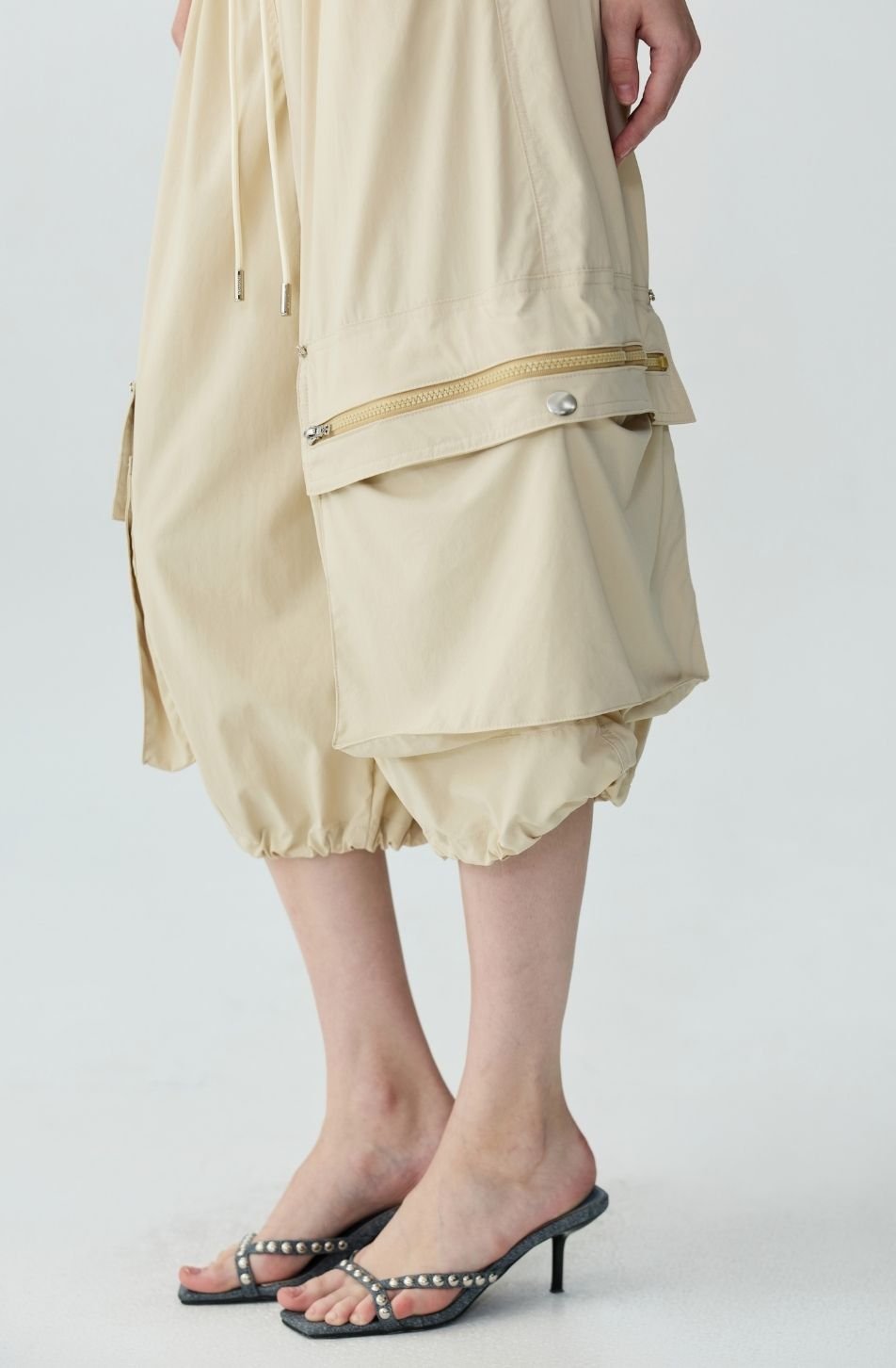 Taylor Nylon Pants (จัดส่ง 19/11)