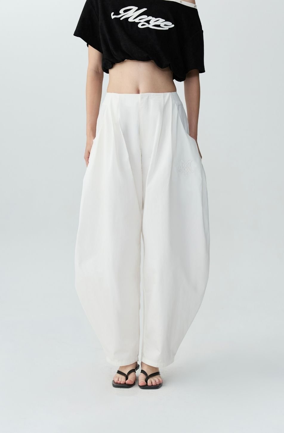 Brooke Nylon Pants (จัดส่ง 04/11)