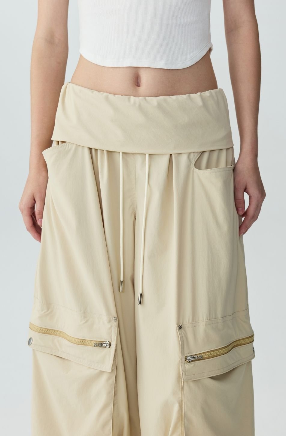 Taylor Nylon Pants (จัดส่ง 19/11)