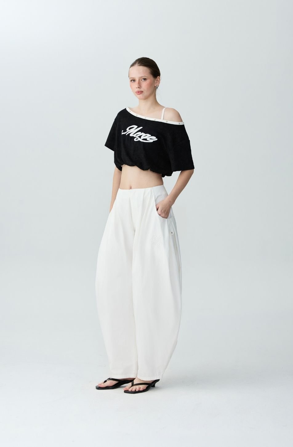 Brooke Nylon Pants (จัดส่ง 04/11)