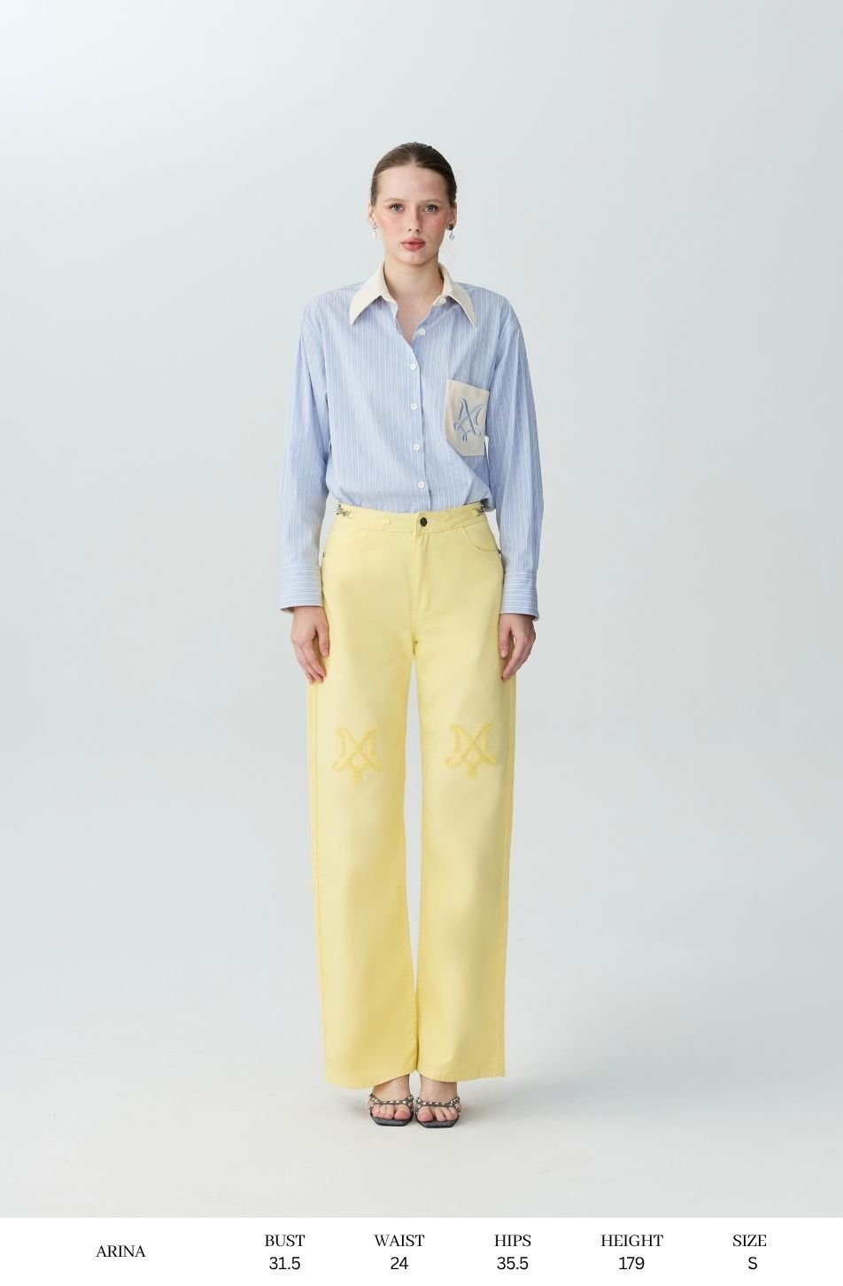 Perfect Low Waist Jeans (จัดส่ง 04/11)