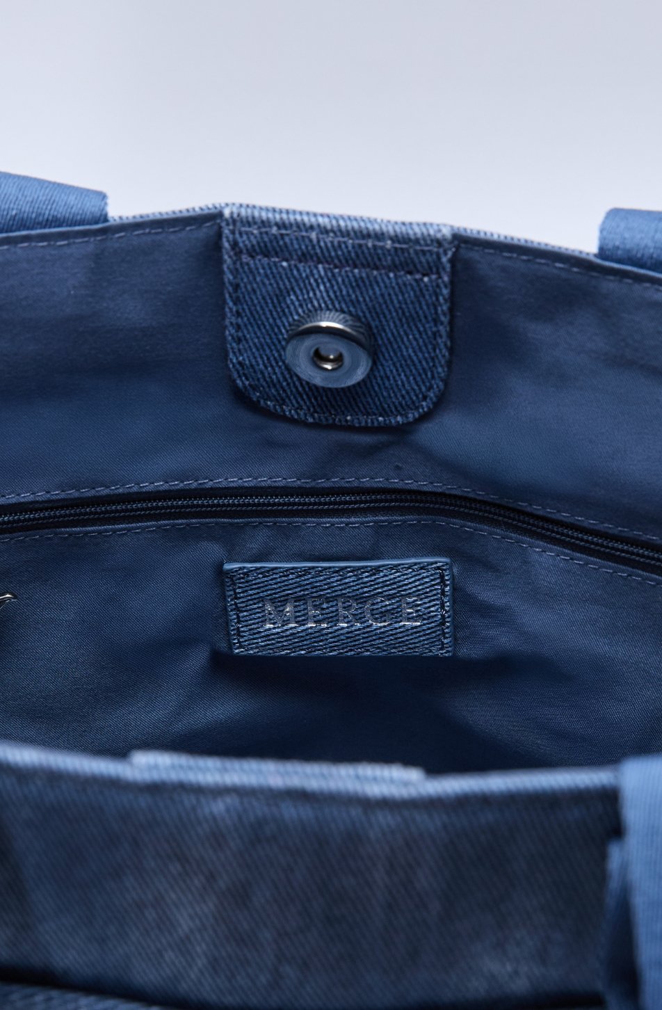 Merge Laya Bag
