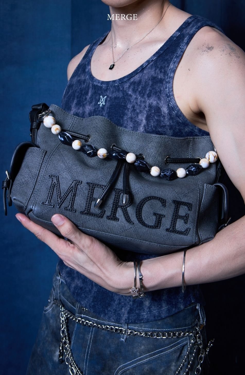 Merge On Time Bag Mini - Sundown Black (จัดส่ง 4-6 Nov)