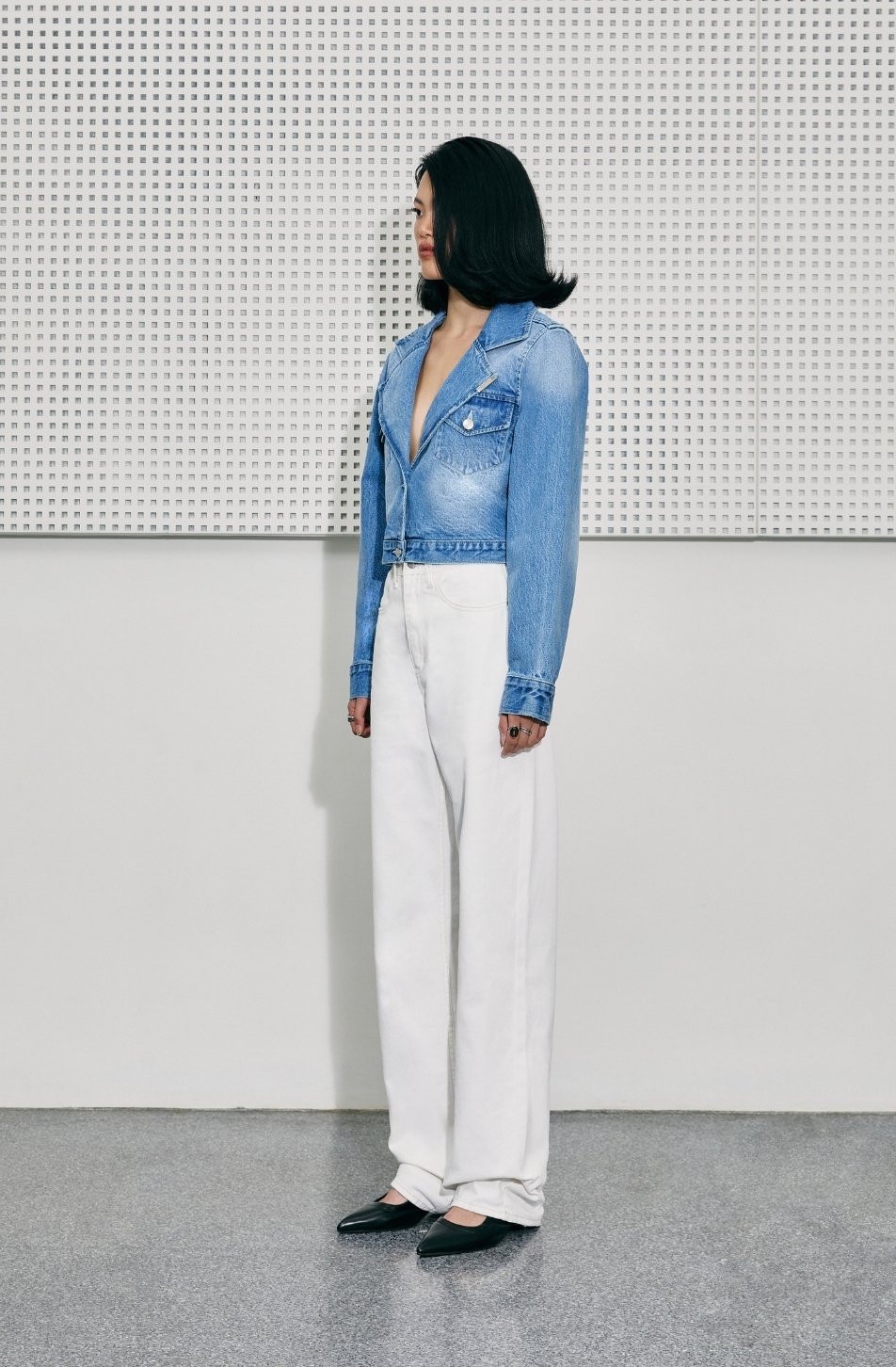Slim Mid Waist Jeans 03