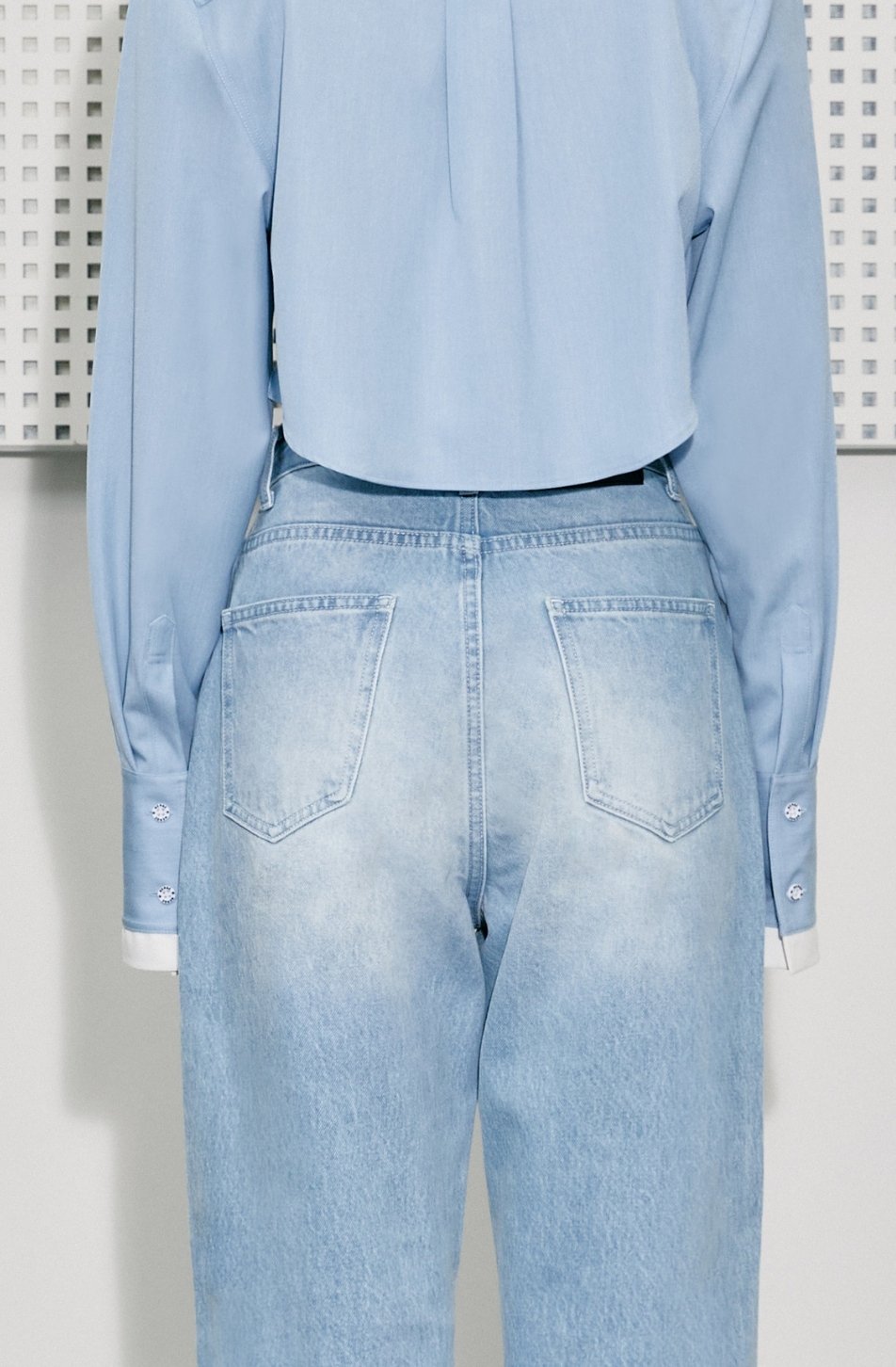 Slim Mid Waist Jeans 03