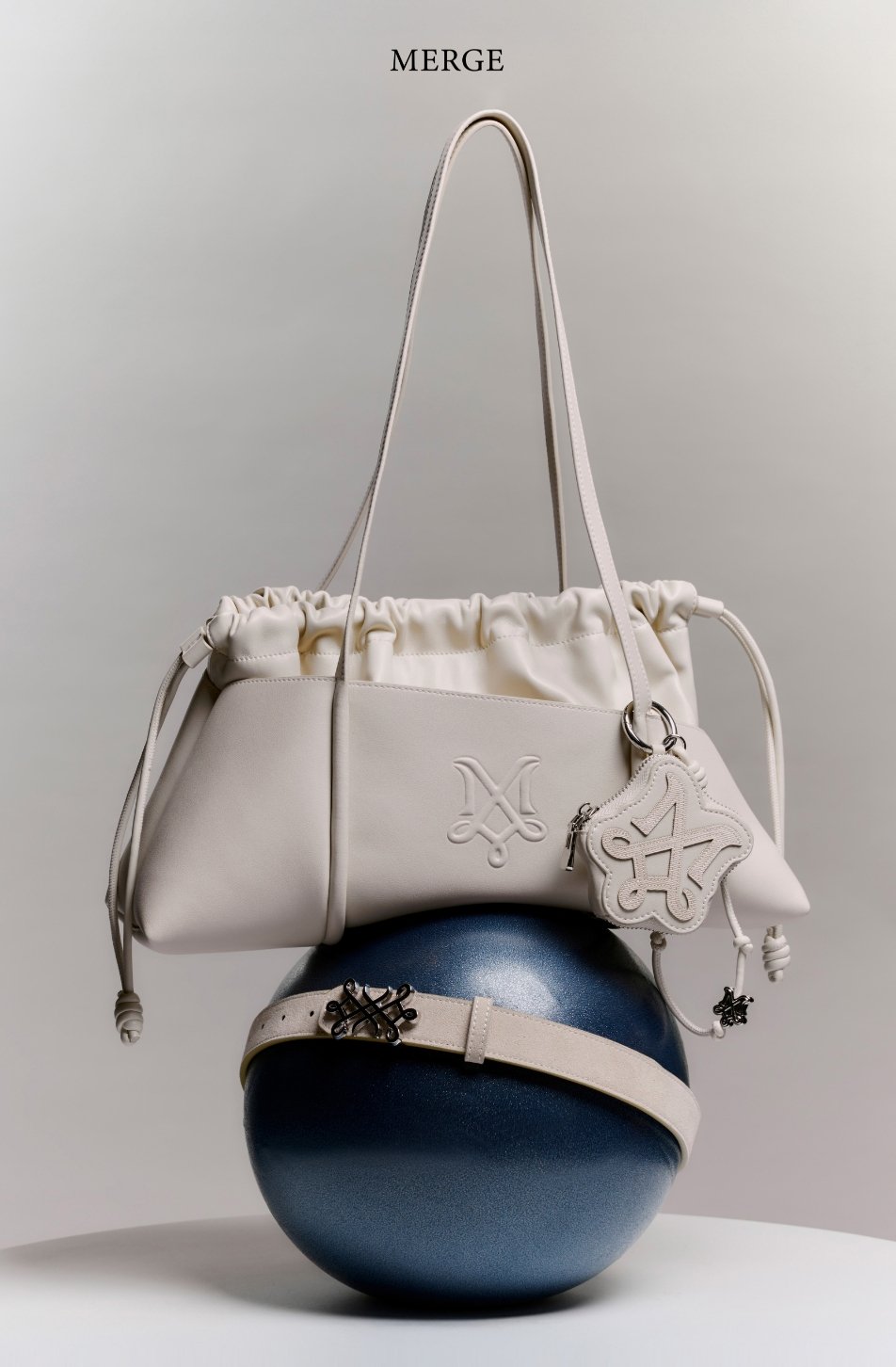 Merge It Bag 26 Cloud Dancer