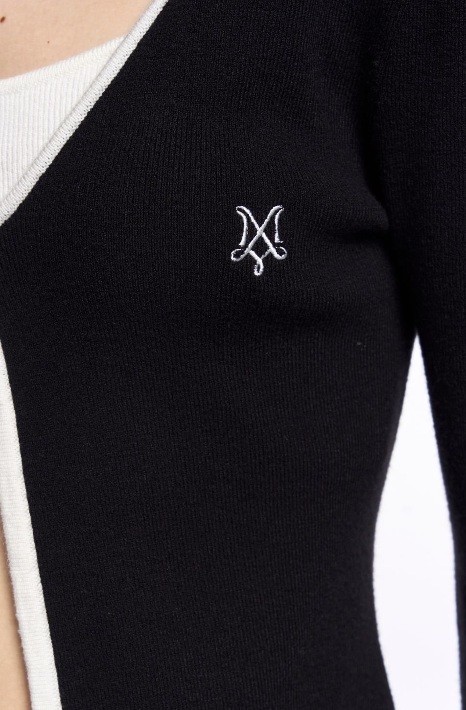 Hannah Layer Cardigan จัดส่ง 18/08