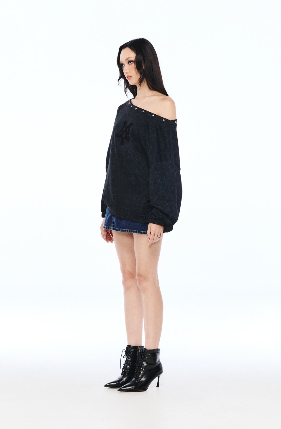 Steny Off Shoulder Sweater 