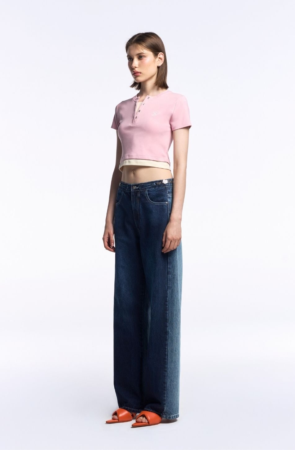 Mandy Layer Tee จัดส่ง 24/07