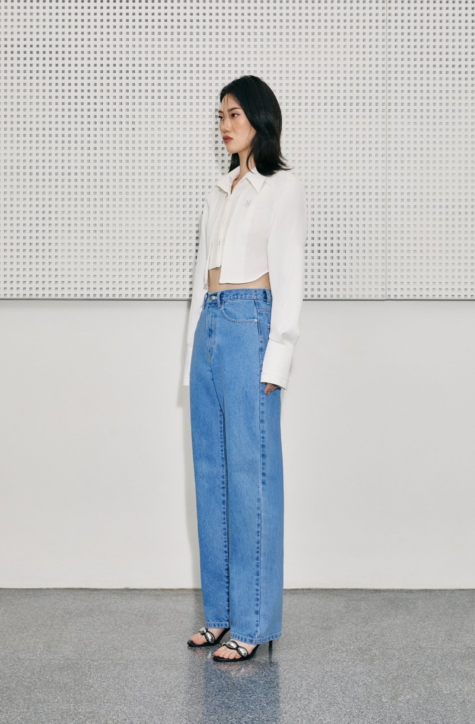 Slim Mid Waist Jeans 03