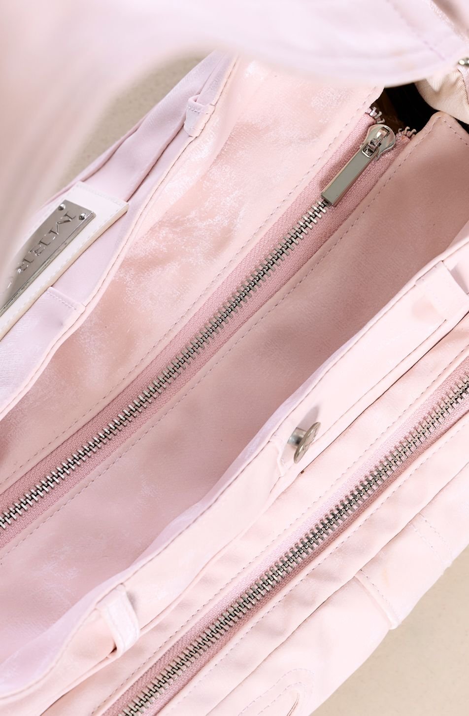 Merge Cargo Bag Pale Pink