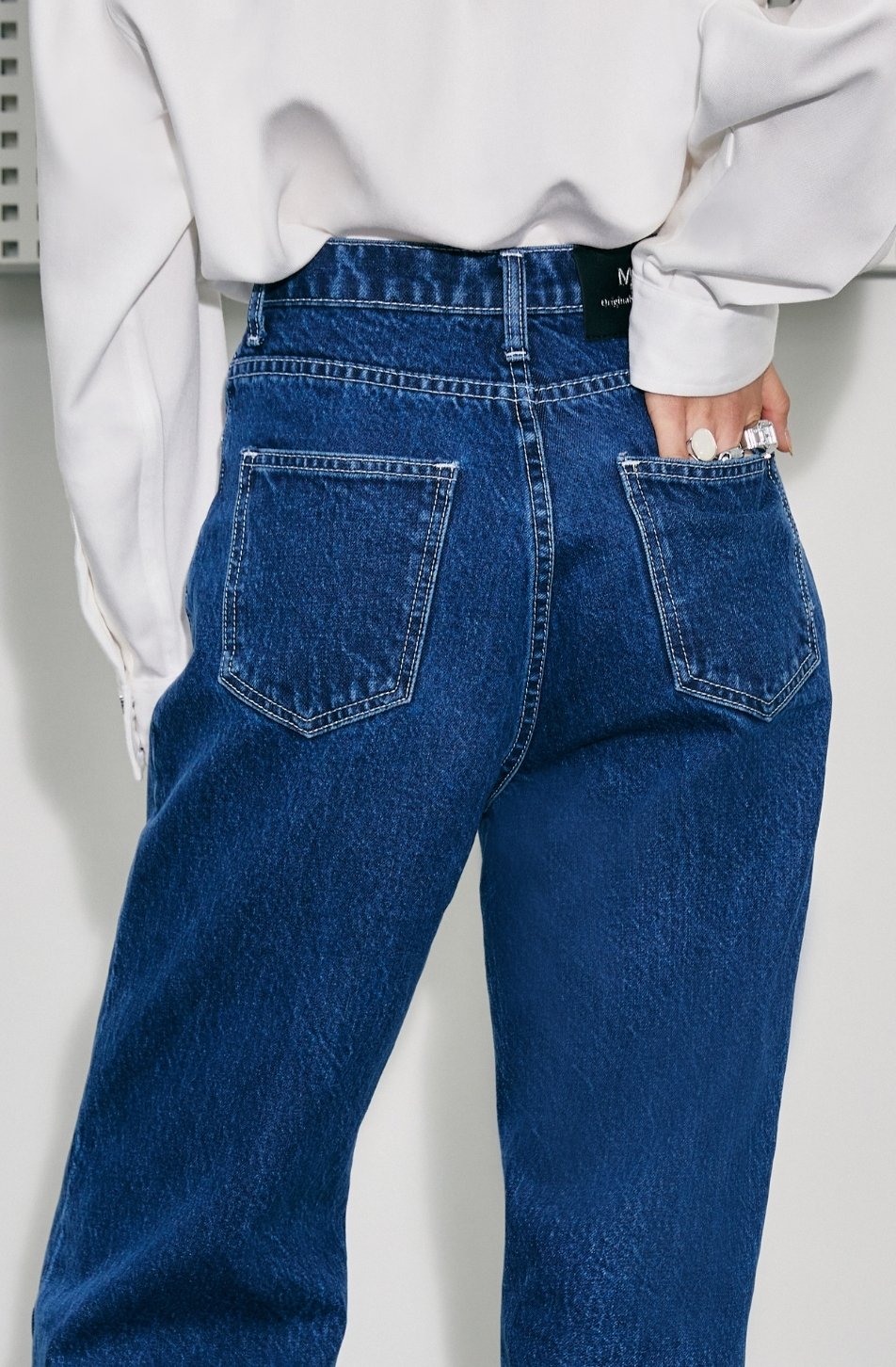Slim Mid Waist Jeans 03