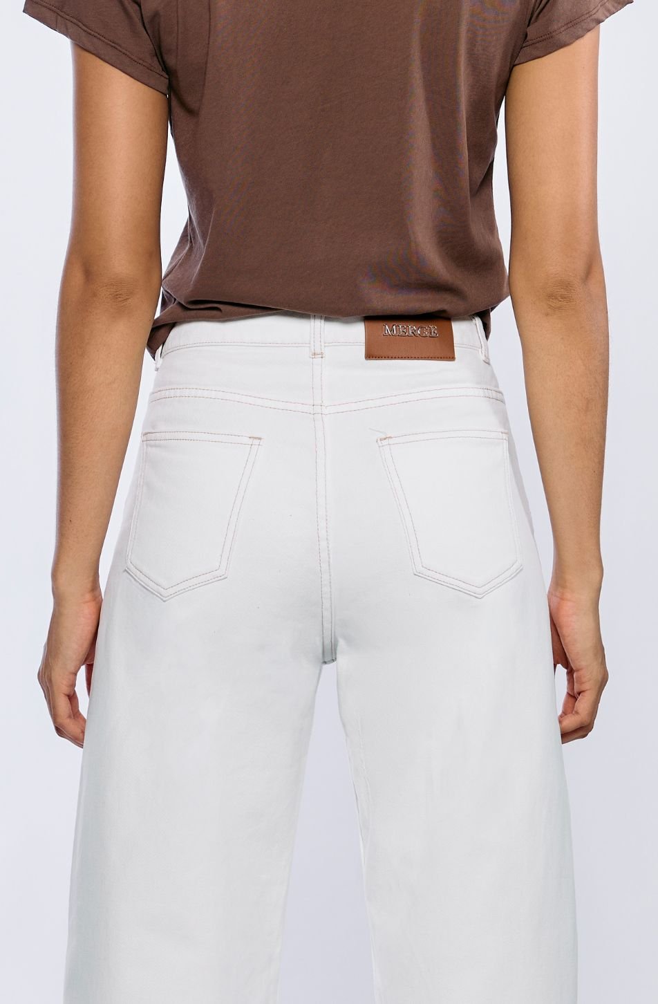 Signature Curve Jeans (Mid Waist)